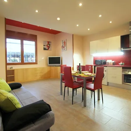 Leon Abril - 10463 Apartman